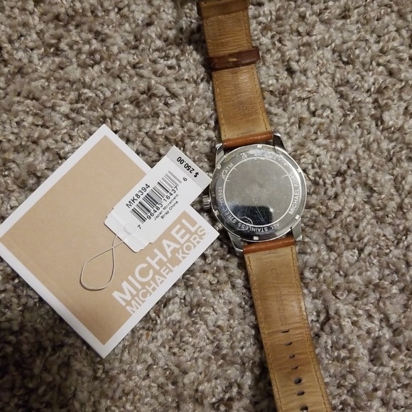 Michael Kors tan leather watch - Picture 3 of 6